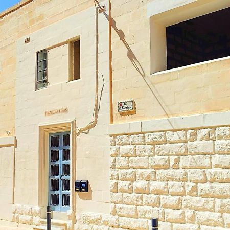 Vittoriosa' Seafront 2 Bed Highly Furnished Apartment Ngoại thất bức ảnh
