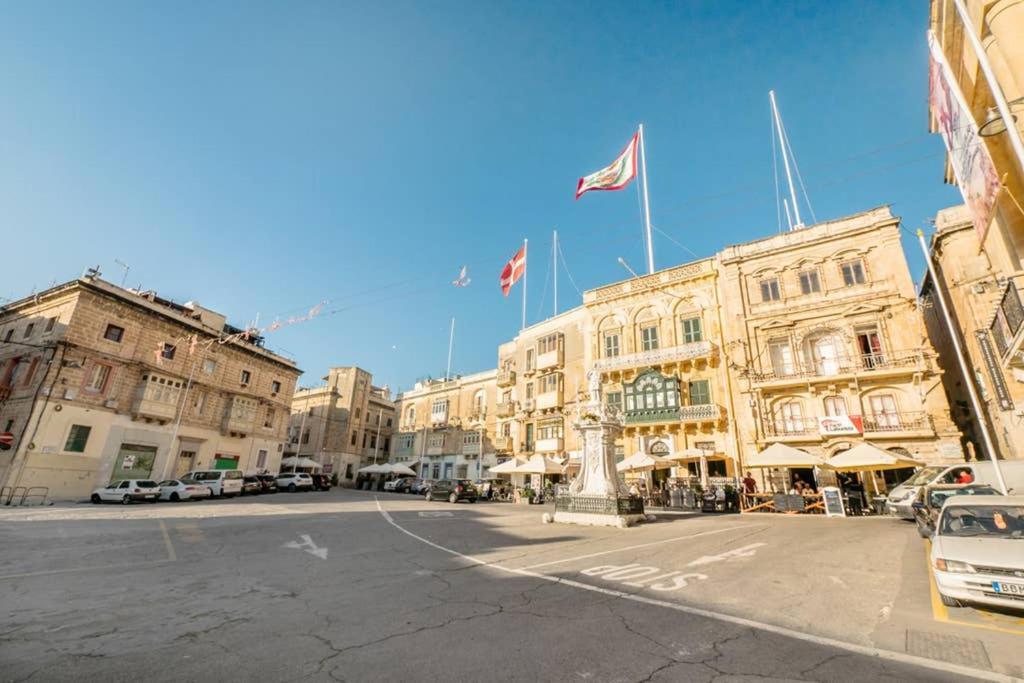 Vittoriosa' Seafront 2 Bed Highly Furnished Apartment Ngoại thất bức ảnh